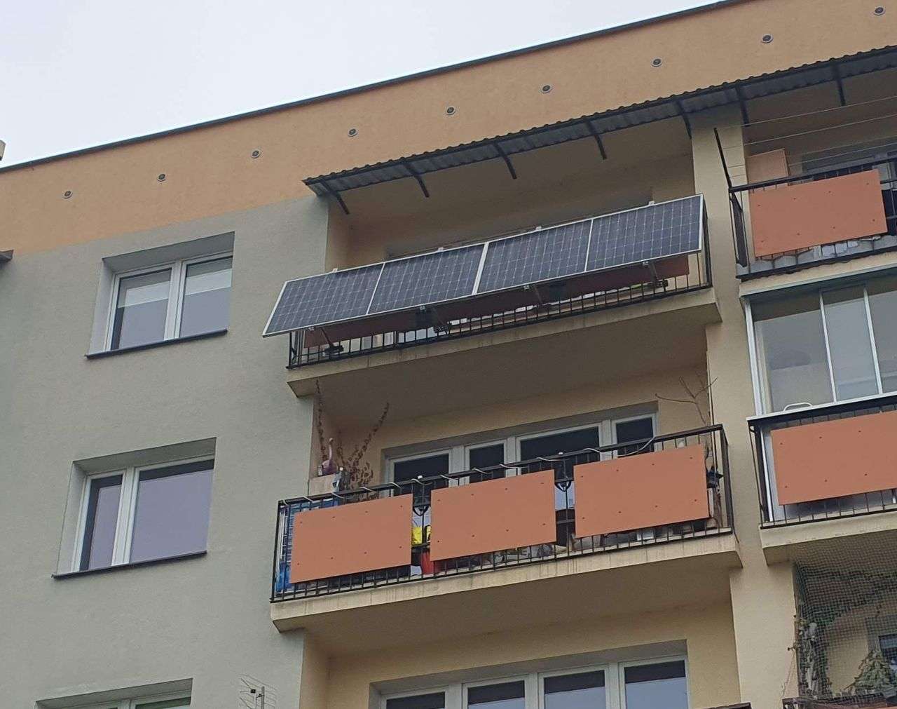 Solar_Balcony_16.jpg